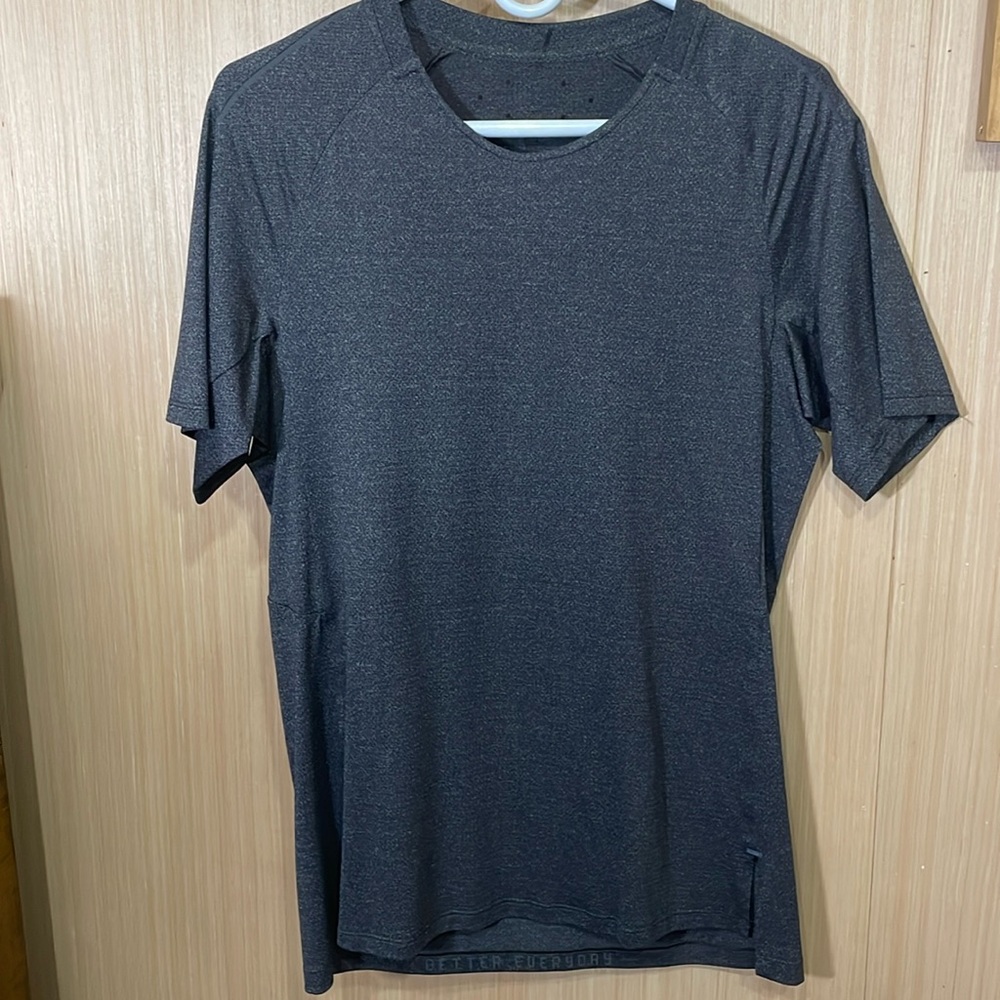 Lululemon Men Tee